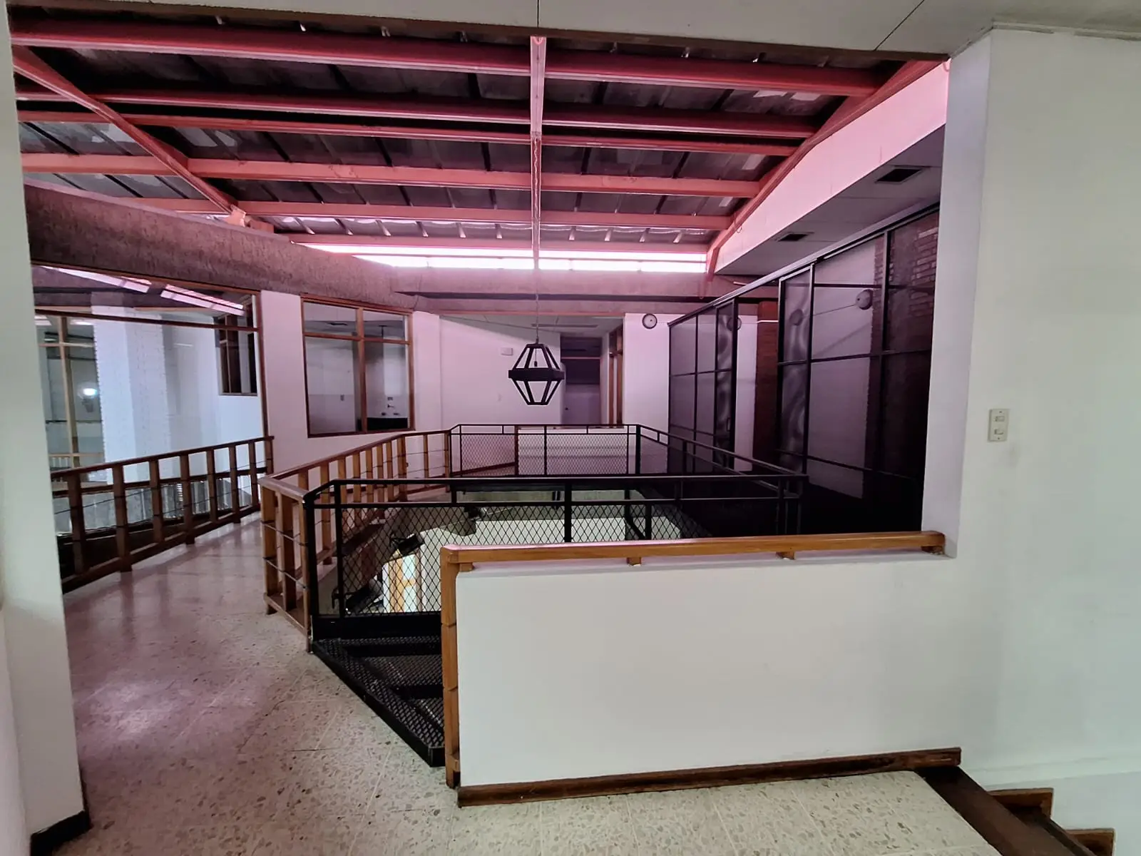 Prime 741sqm Modern Commercial space in Escazú, San José - image 12