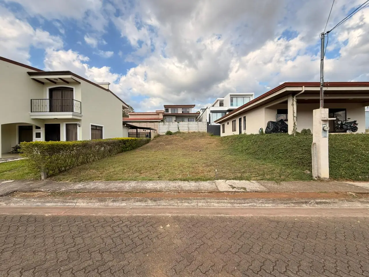 Palmares, Alajuela: Build Your Dream Home on This 250sqm Lot - image 4