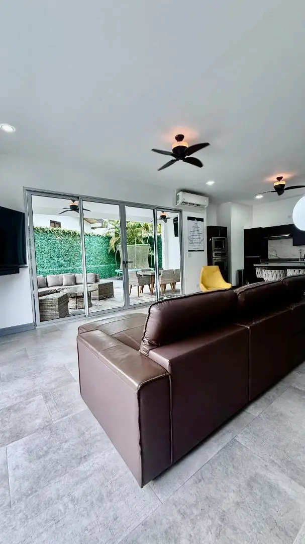 Beautiful Villa with pool in El Residencial Bambu, Puntaleona - image 12