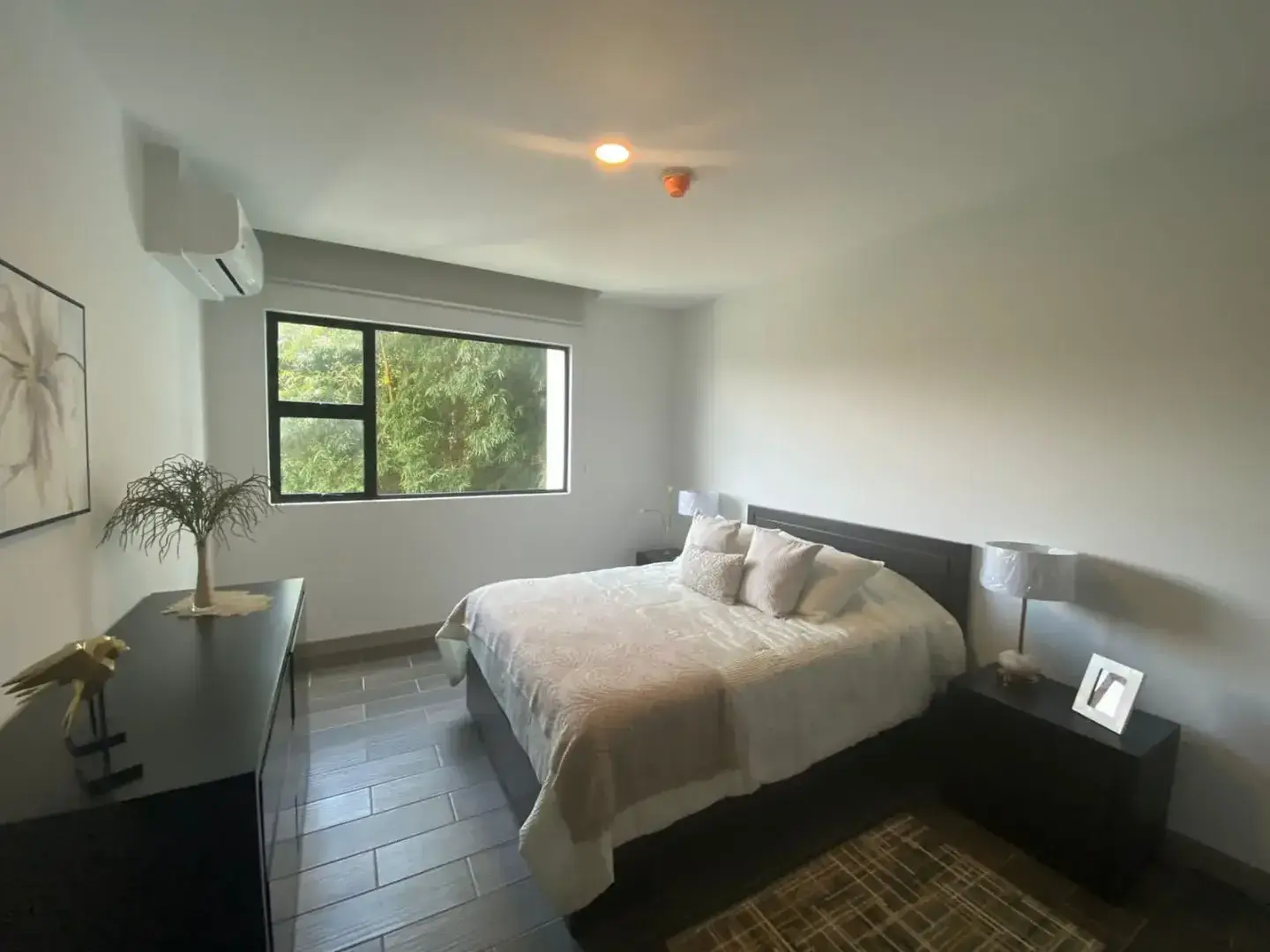 Premium 2-Bedroom Apartment in Escazú | Modern Urban Living - image 8