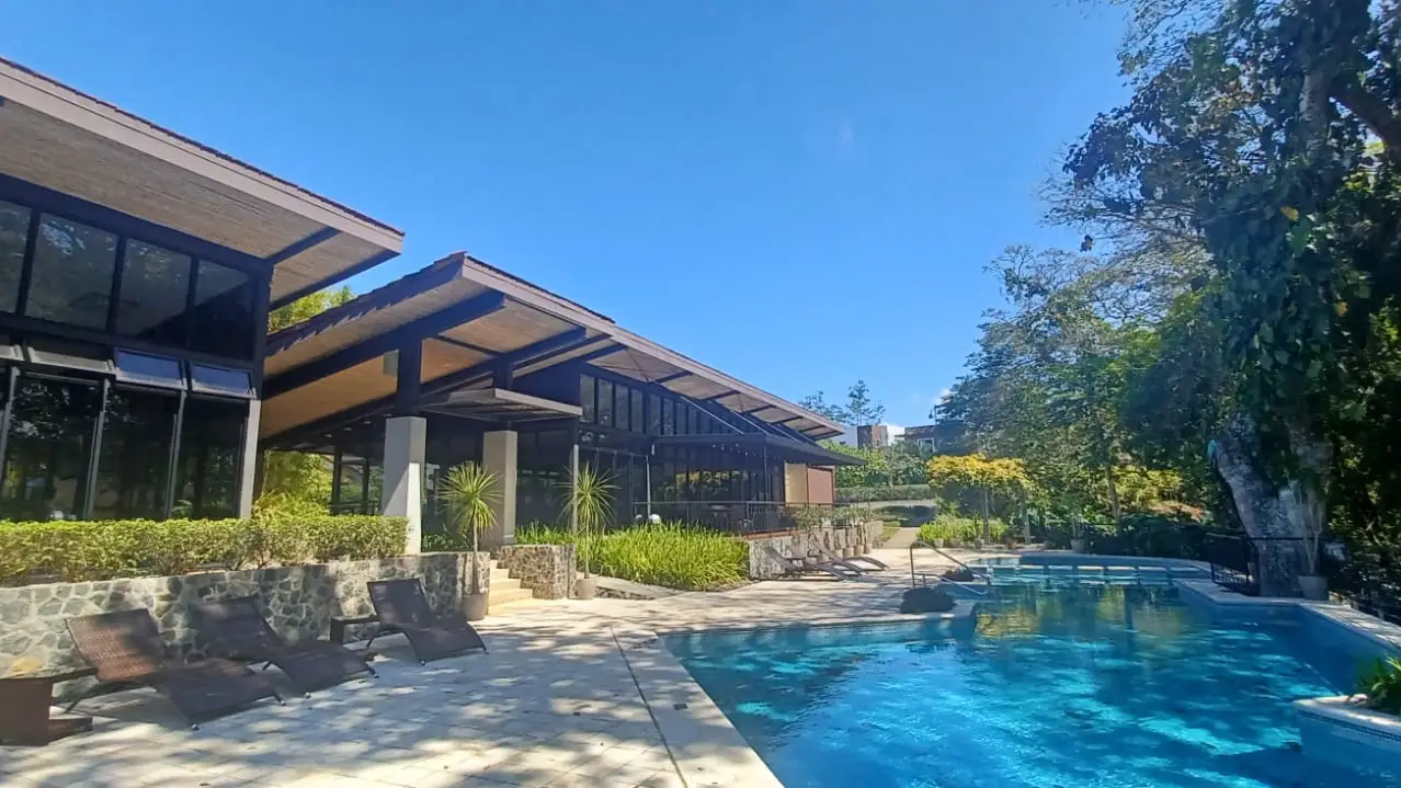 Modern Luxury 4-Bedroom Home in Guácima Gated Community - image 9