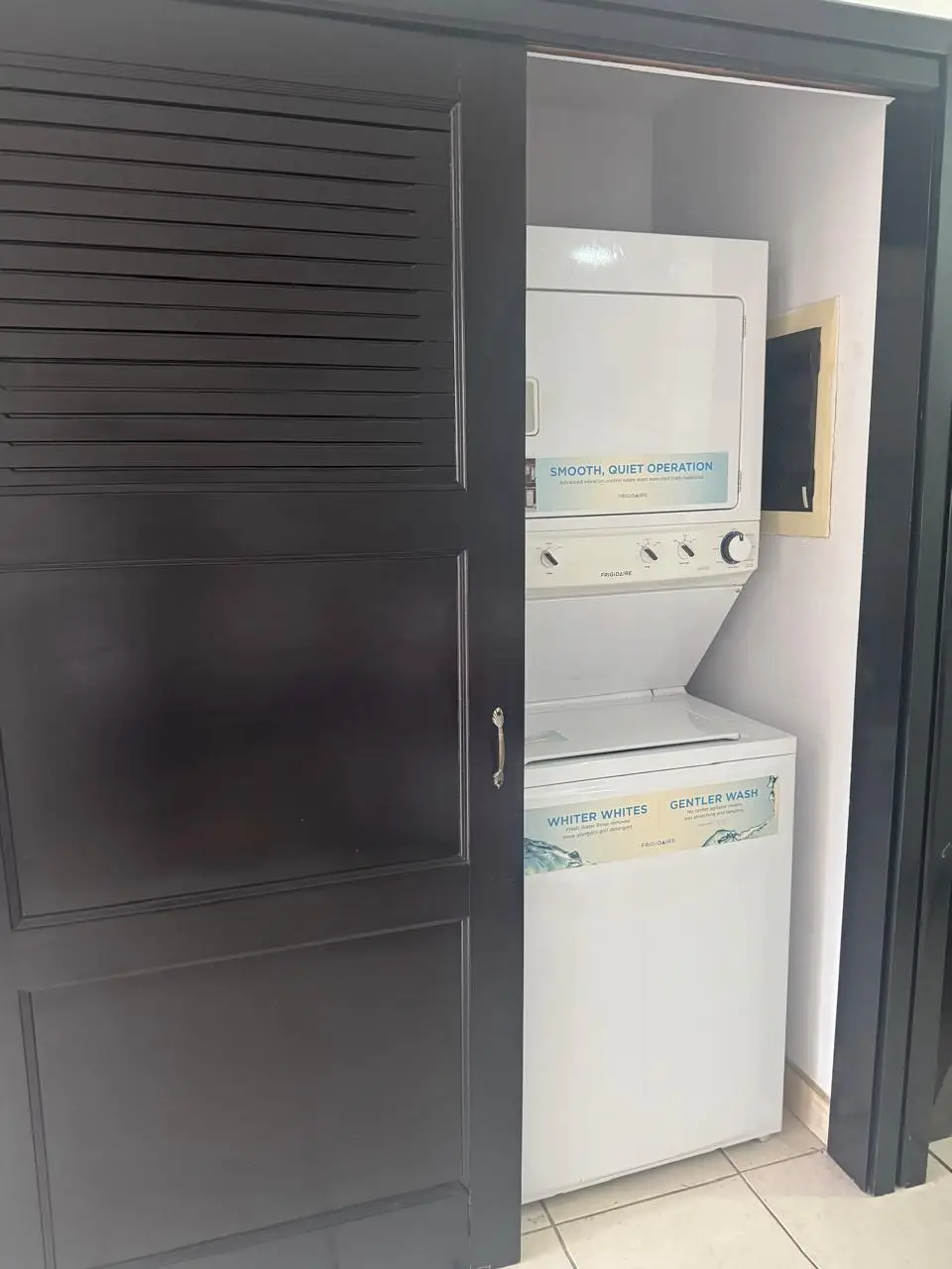 1-Bedroom Condominium in Santa Ana for Rent - image 14