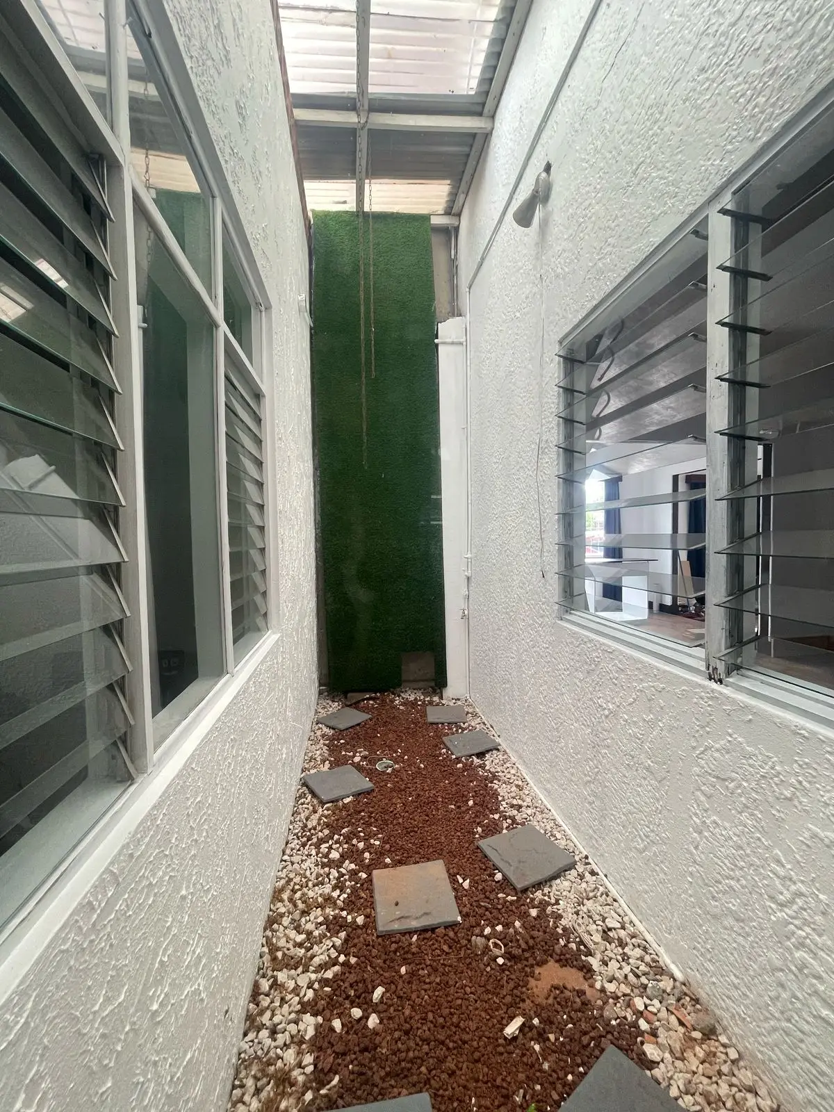 Alquiler Local Comercial Bo. Escalante - image 9