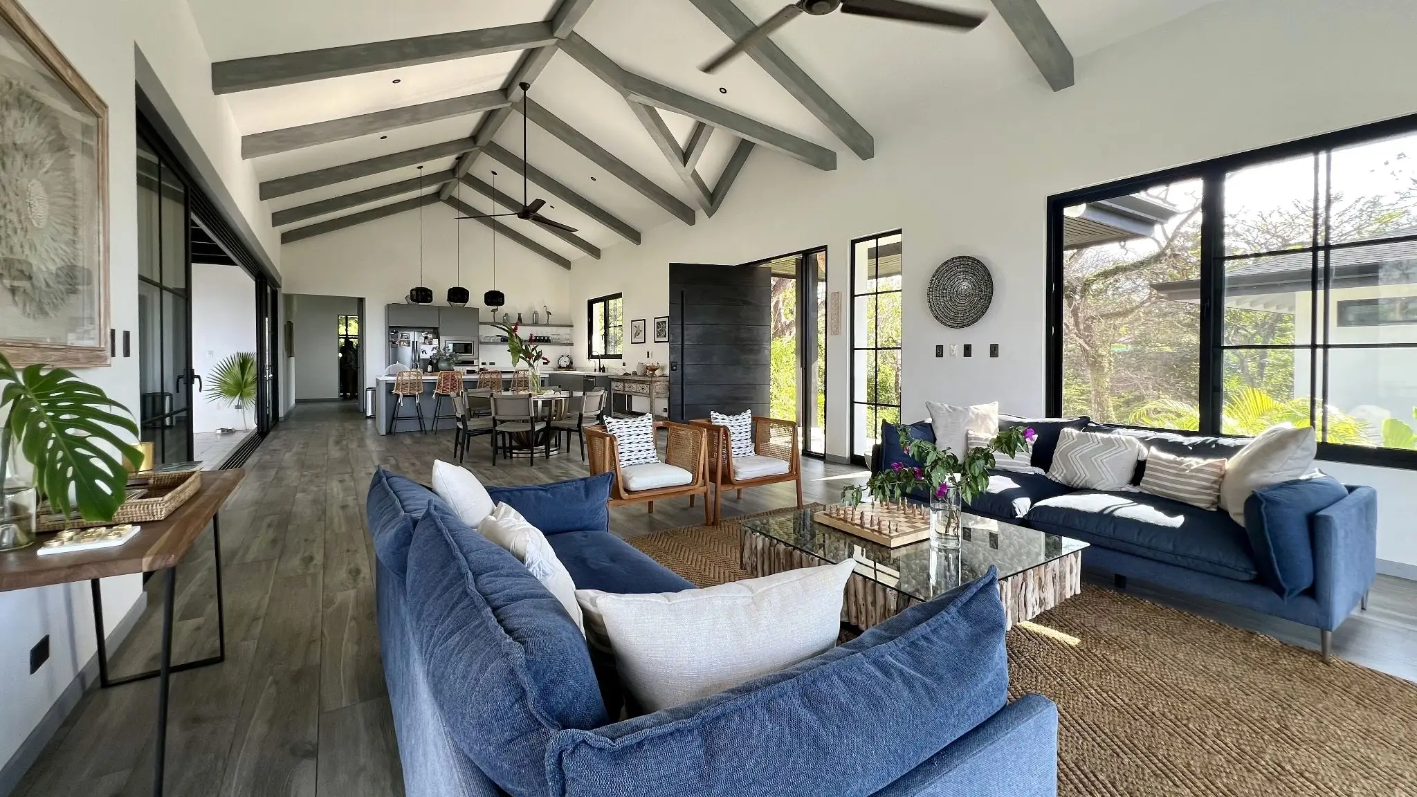 Luxury Home with a pool  in Pérez Zeledón, Costa Rica - Hotel Potential - image 7