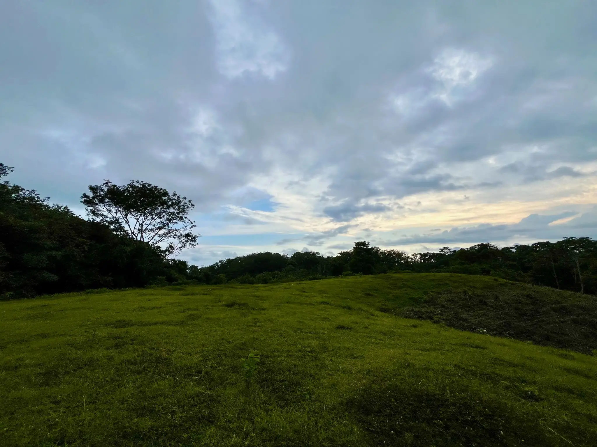 Exclusive Ocean View 2,7 hectares (6.8Acres) Estate Land in Playa Hermosa Hills - image 15