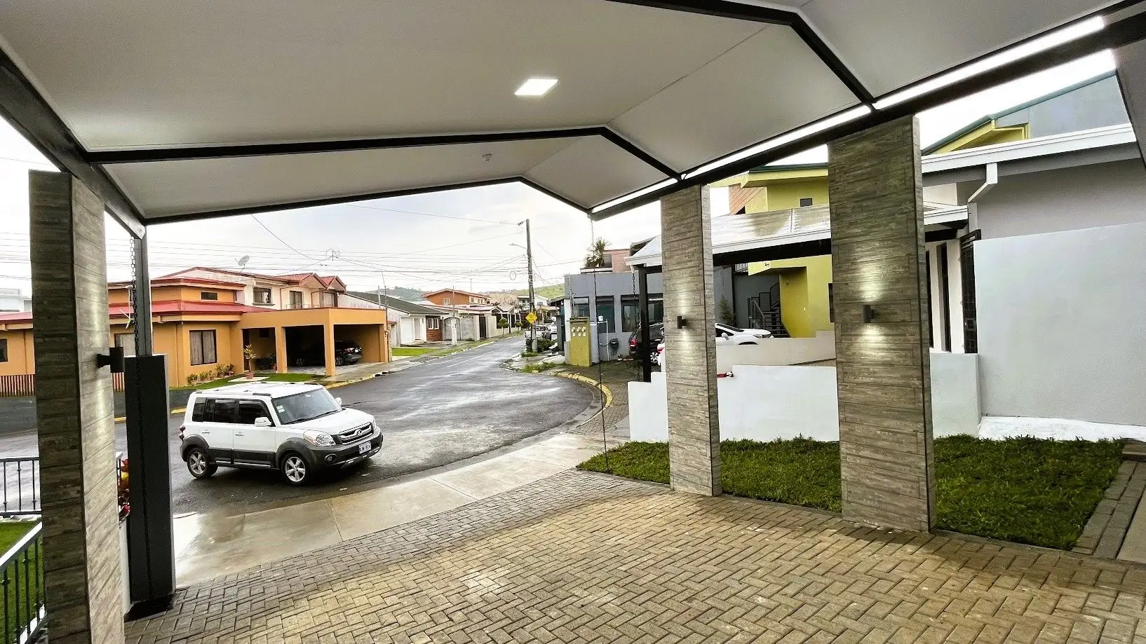 HOUSE FOR SALE IN SAN RAMON, ALAJUELA  - image 2