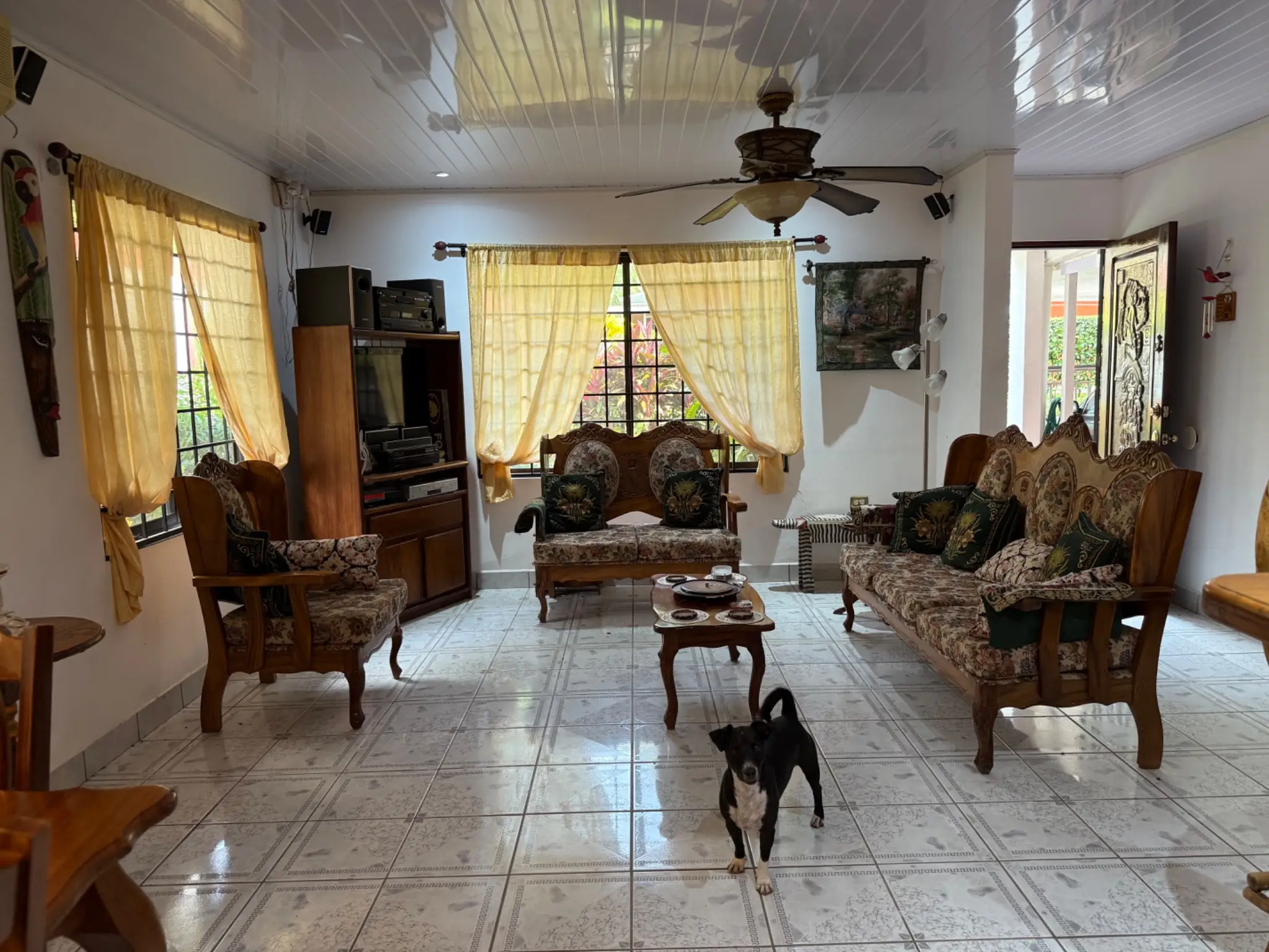 CHARMING  HOME WITH SCENIC FOREST VIEWS  - image 11