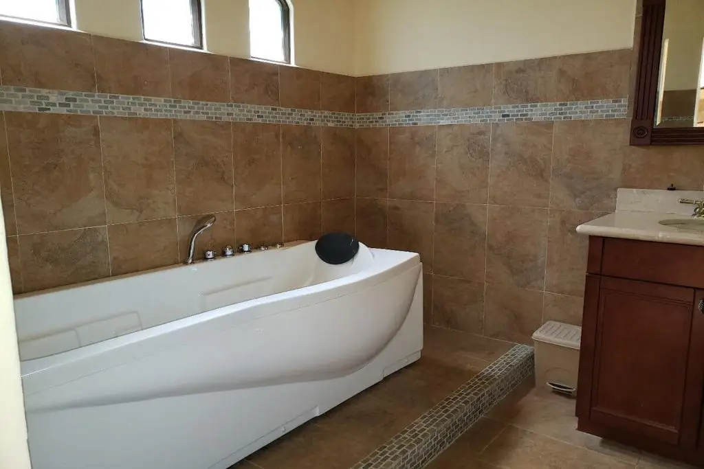 SALE / Majesty and Exclusivity in Santa Ana! Your Dream Haven Awaits - image 4