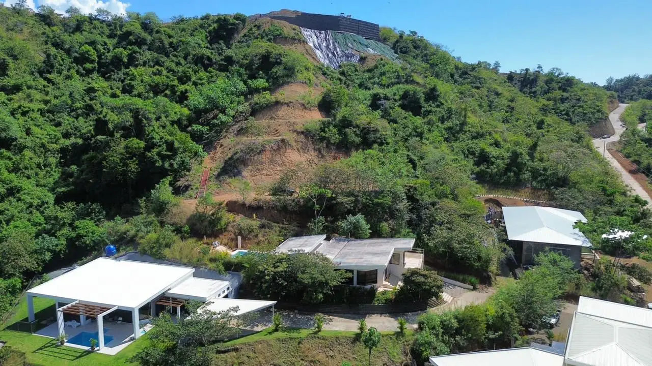 Ocean view property for sale in one of the most exclusive gated communities in Playa Hermosa, Jacó - image 4