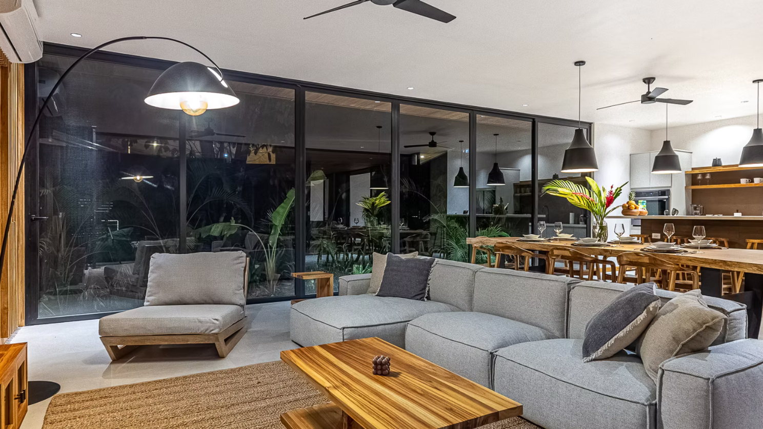 Luxury Oceanview  3 bedroom Villa  - image 11