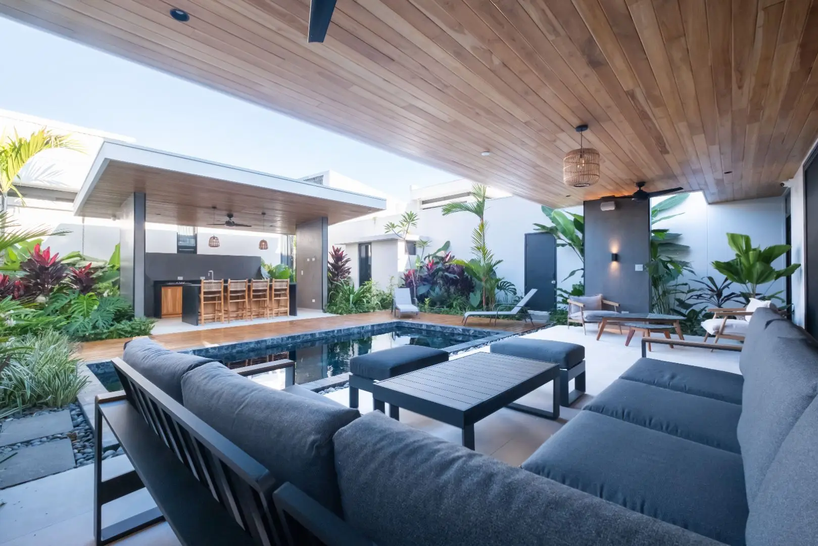  Luxury Villa in Jaco Beach - image 4