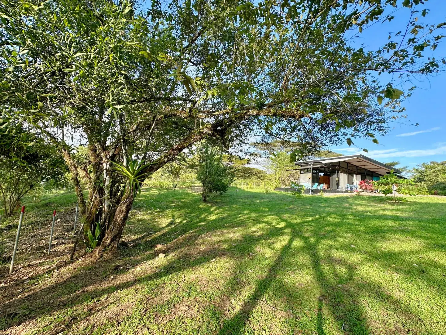 Tropical Home for Sale under $ 400k in Costa Rica Move in Ready-Long Term Rental Option - image 2
