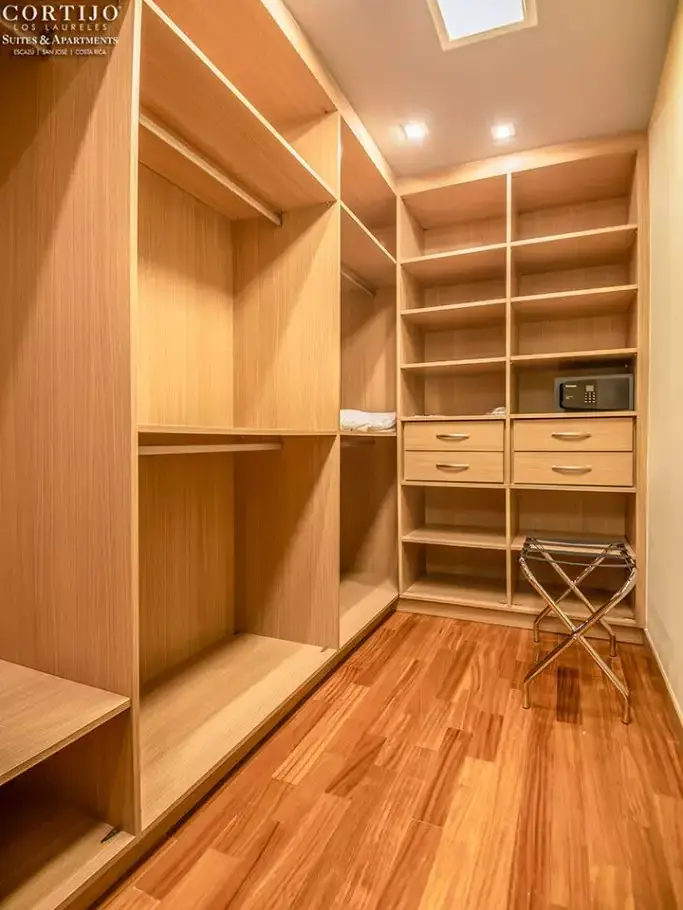 Modern 1-Bedroom, 2-Bath Rental in Exclusive Escazú, San Rafael - image 5