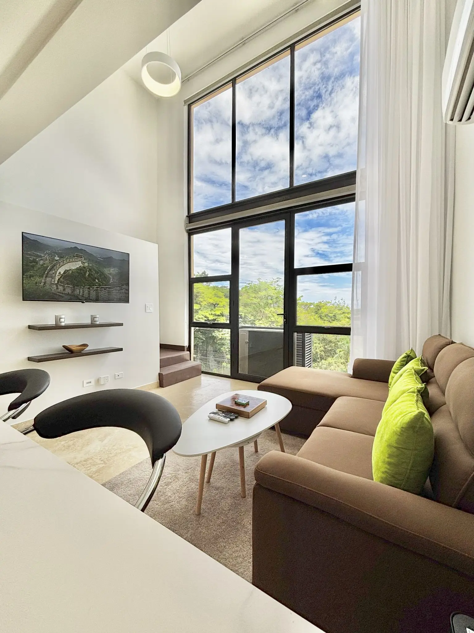 Modern 1-Bed Loft in Jacó with Stunning Ocean Views - image 13