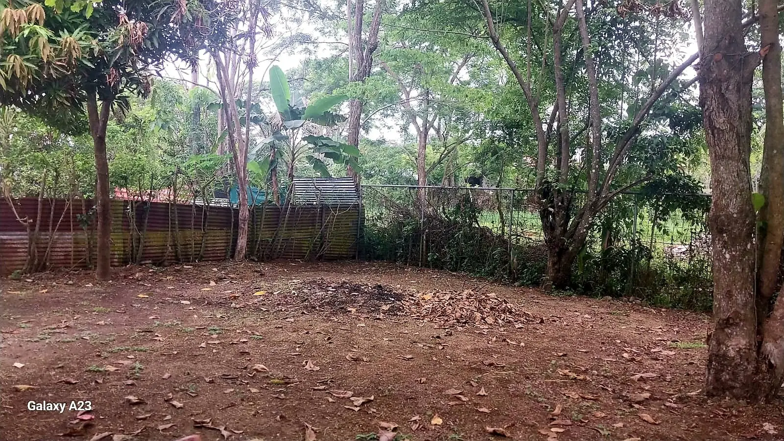 Practical house in Quebrada Amarilla with large land - image 14