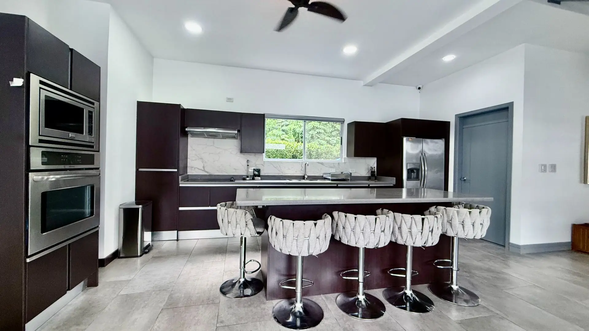 Beautiful Villa with pool in El Residencial Bambu, Puntaleona - image 7