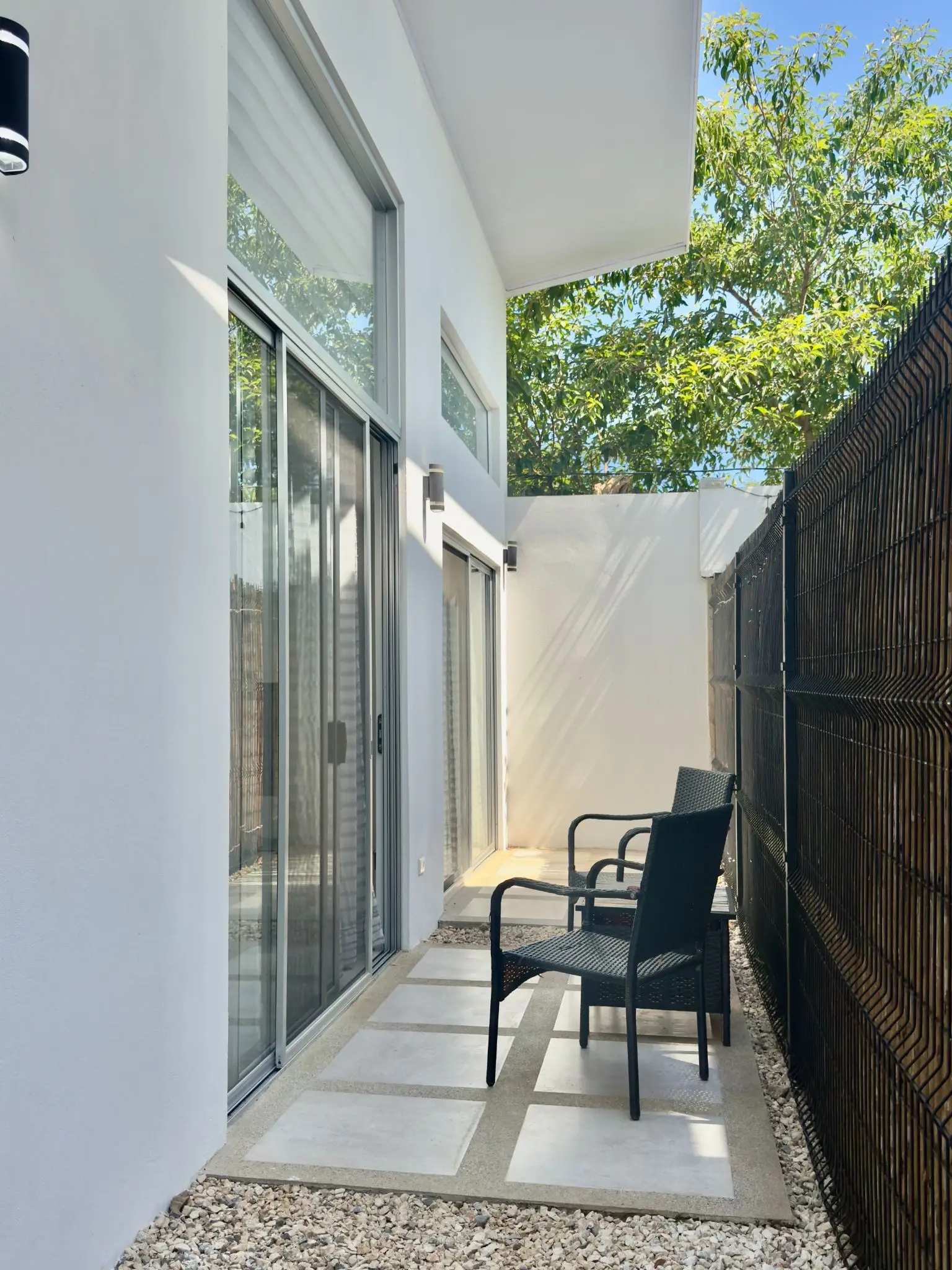 Experience Modern Living in Jacó: Stylish 2-Bed Home in Hacienda Verde Gated Community - image 5