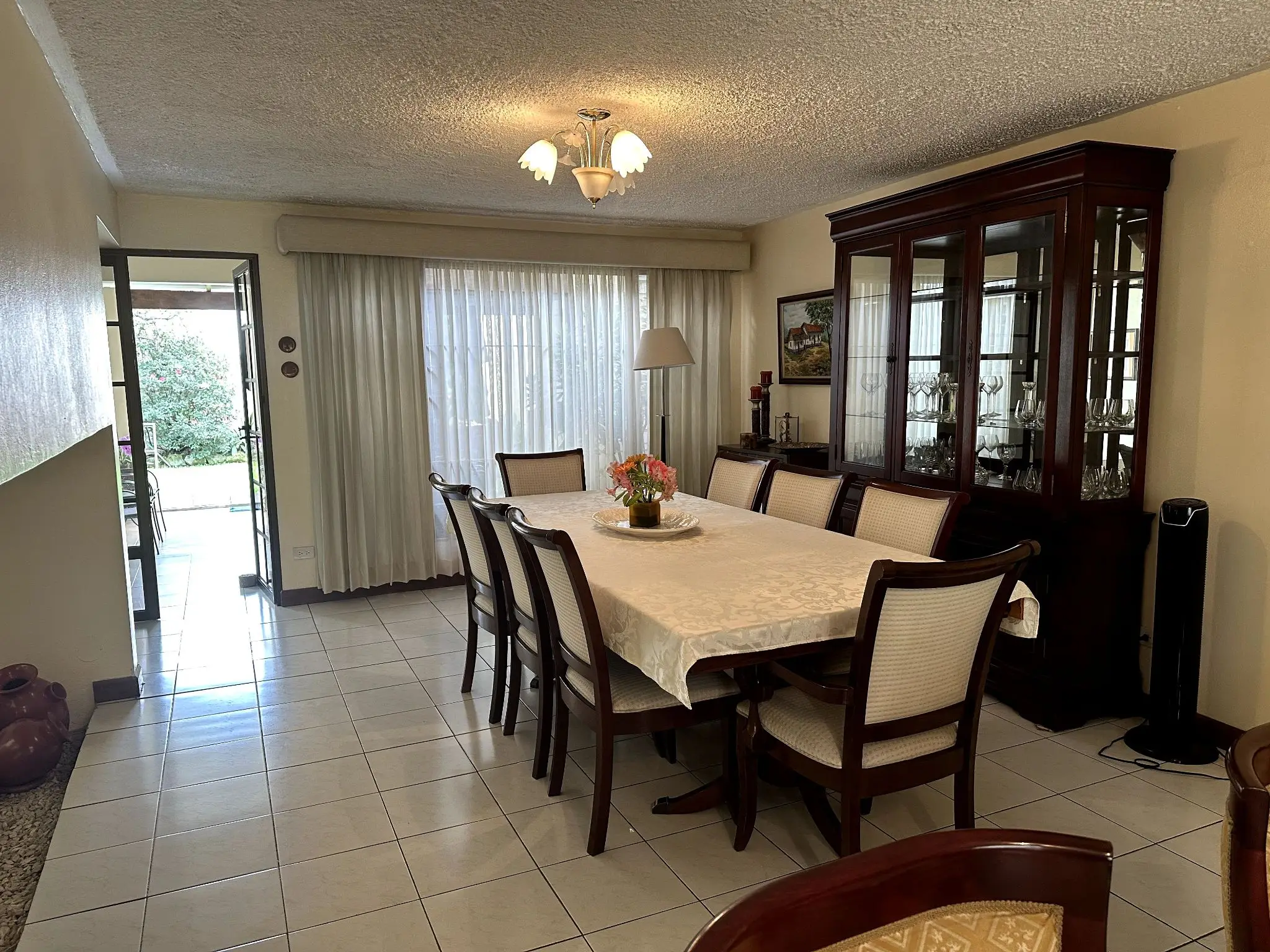 Spacious 4 bedroom house in la Geroma - Ideal Family Home - image 8