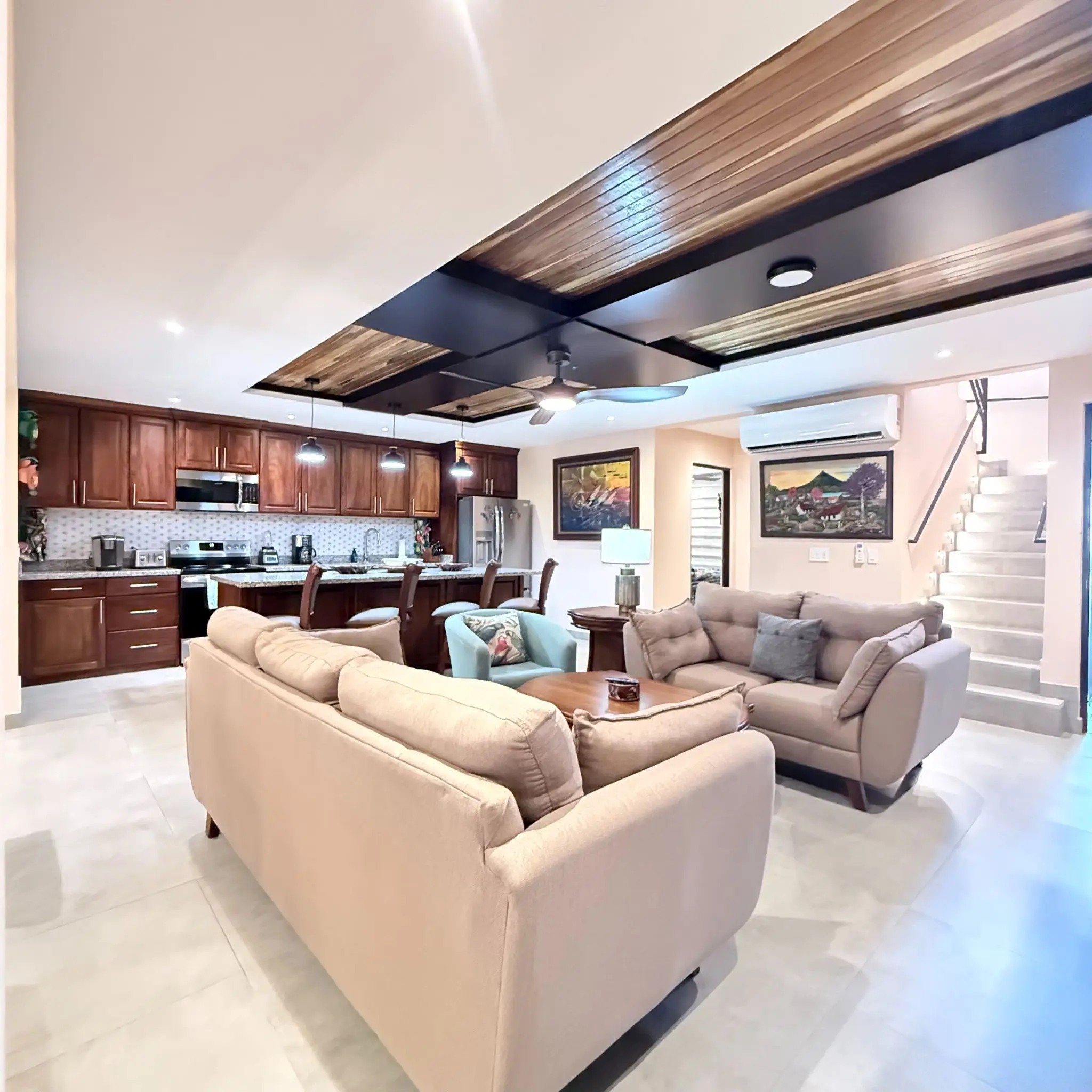 Unique Oversized Lot Home in Ciudad del Mar with 4 Covered Parking - image 7