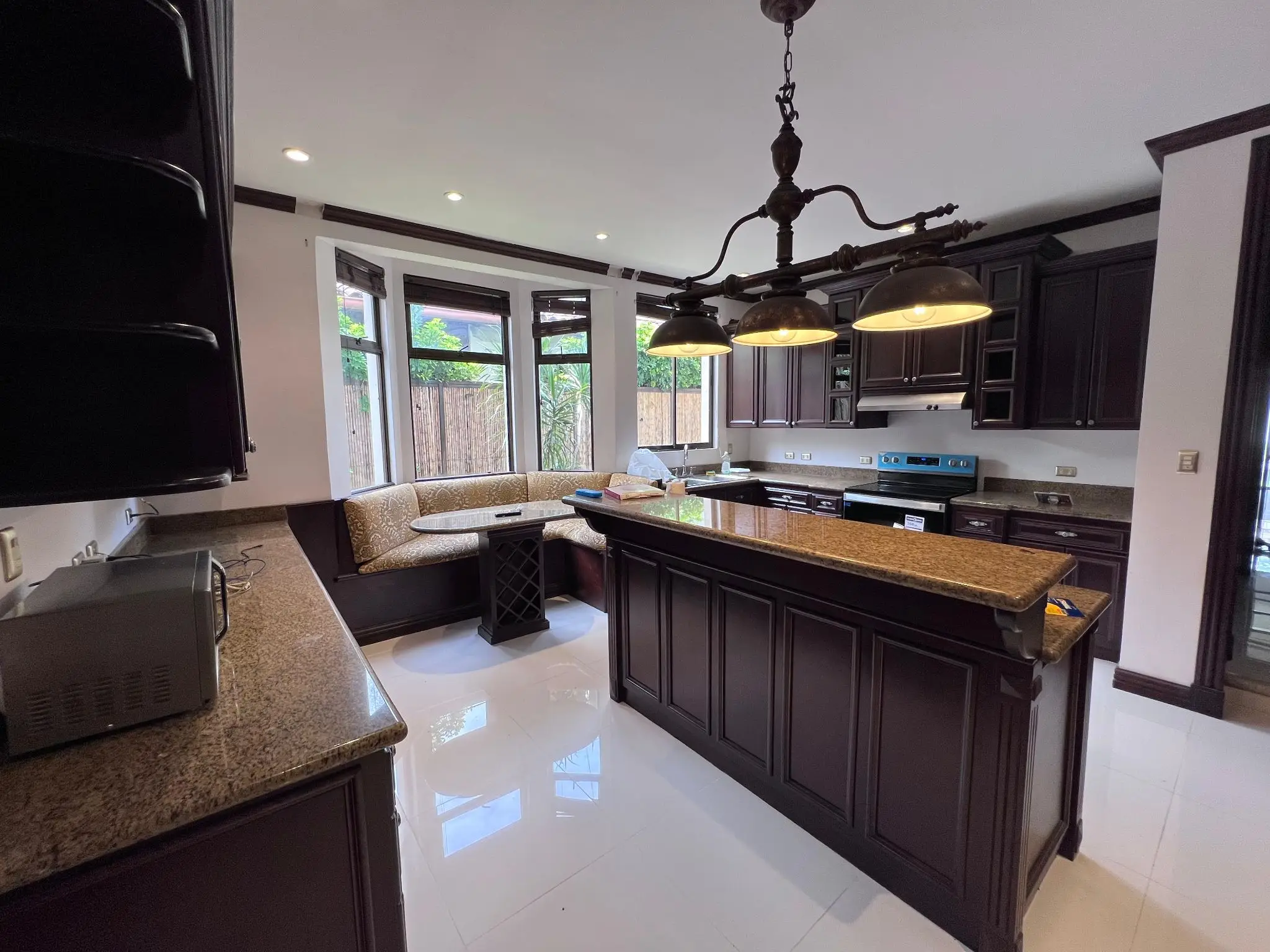 Luxury Estate in Hacienda Lindora, Santa Ana - image 11
