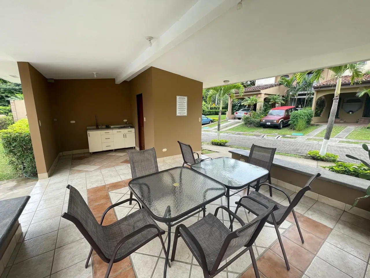 Colonial-Style Home in Secure Gated Community – For Sale or Rent - image 15