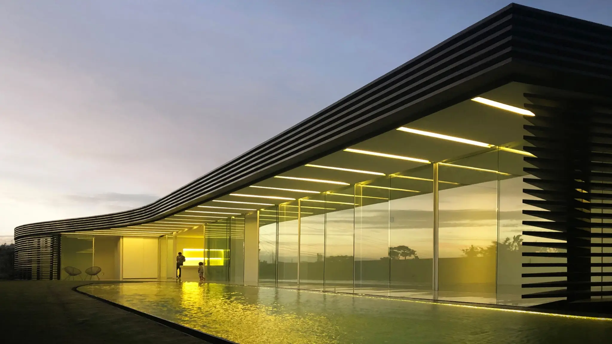 Sale & Rent / Costa Rica Modern Luxury Villa: 5-Bed, 5-Bath Oasis with Infinity Pool & Panoramic Views, Santa Ana, San Jose 🇨🇷 - image 2