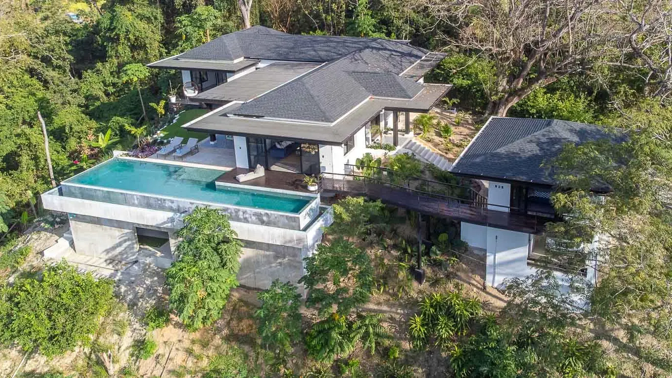 Luxury Home with a pool  in Pérez Zeledón, Costa Rica - Hotel Potential - image 15