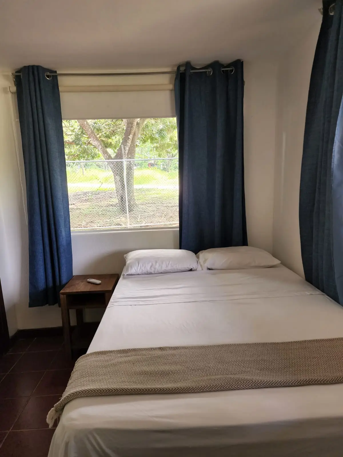 Oportunidad de inversión en Playa Tambor-Puntarenas Casa más Apartamento, Piscina y Lote - image 2