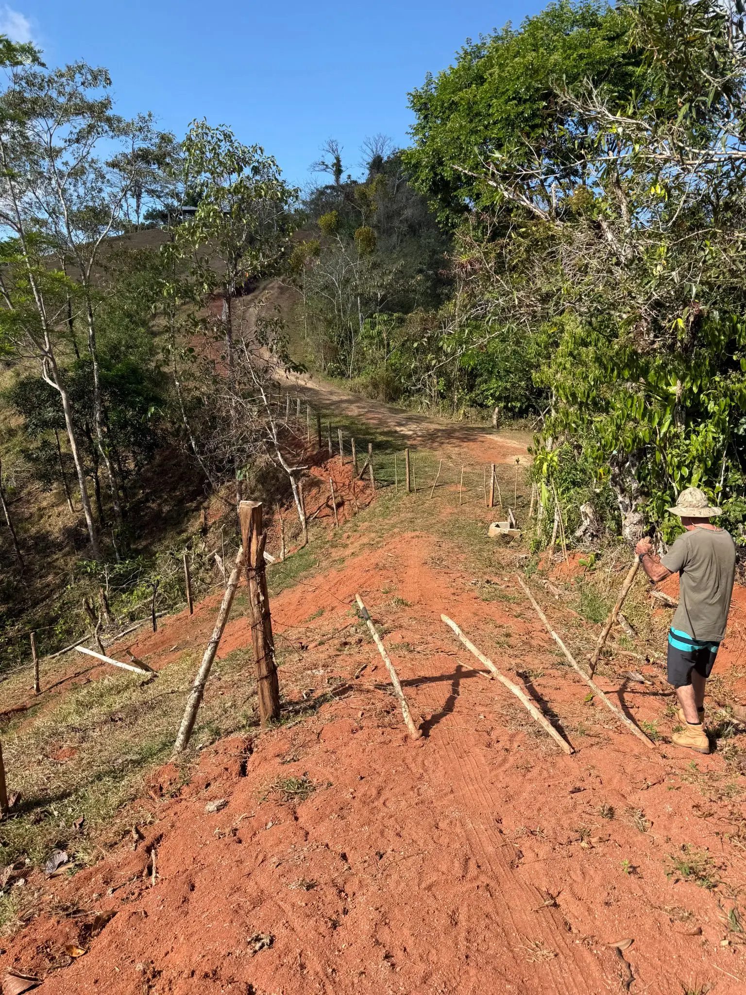 Eco-Luxury Mountain Santuary  11.48 Hectares of Pristine Paradise: Lush Forest, River & Farm Potential in Arenal Puriscal , San Jose  - image 13