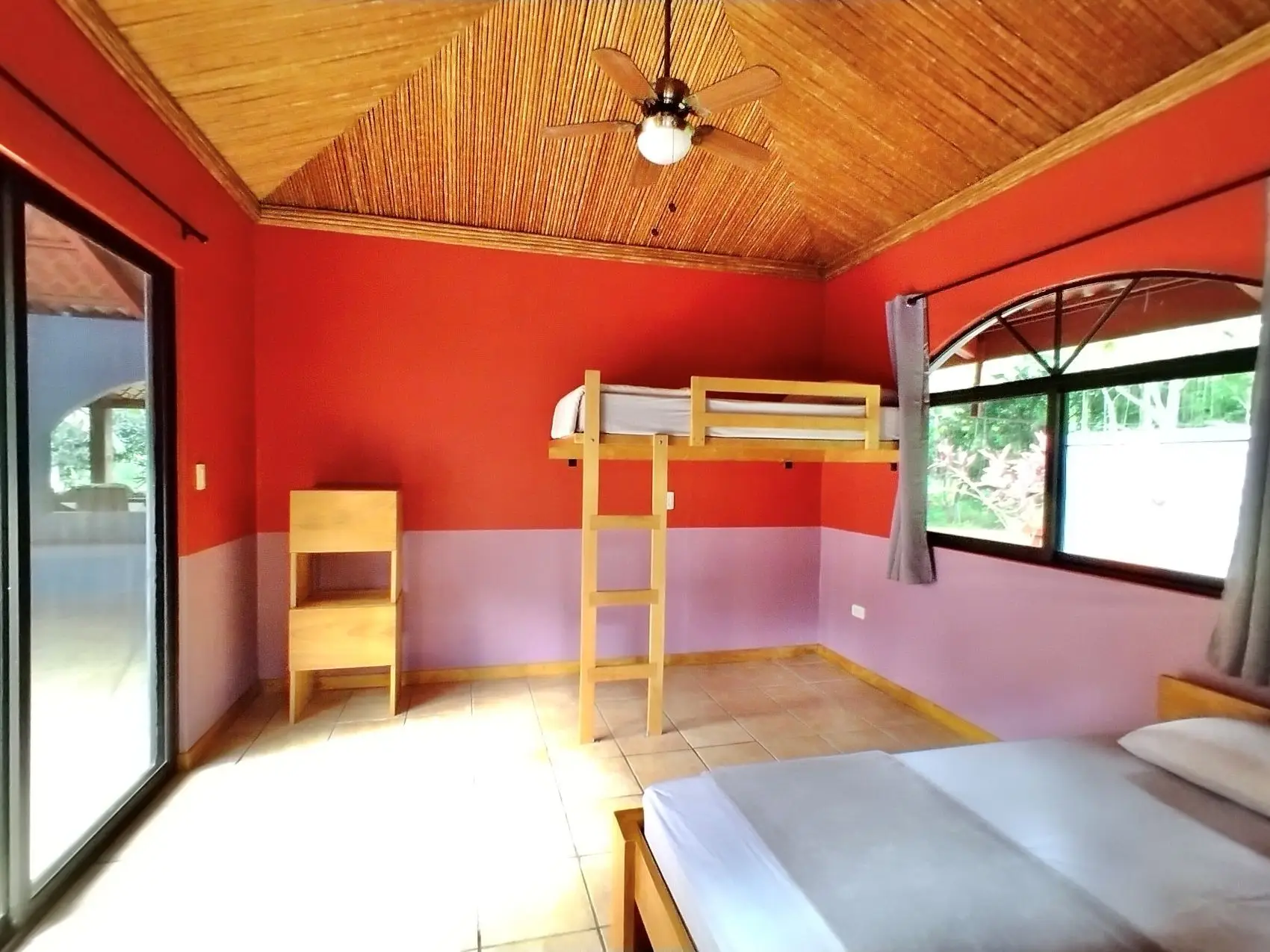 Charming 2-Bedroom Home with Pool and Pura Vida Vibes in San Isidro Santa Teresa - image 8
