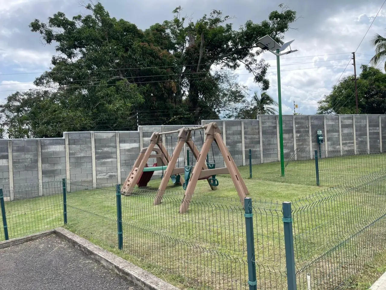 Prime 198 sqm Residential Lot for Sale in Tacares, Grecia - image 5