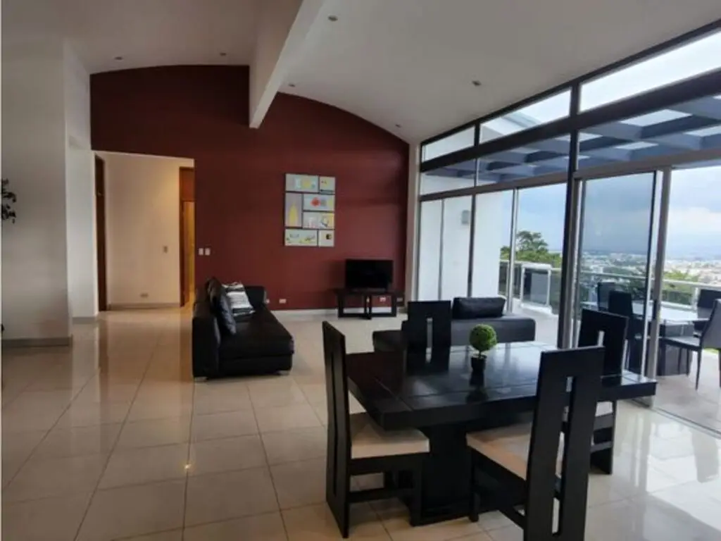 Luxury 3-Bed Penthouse with City Views in Escazú - image 11