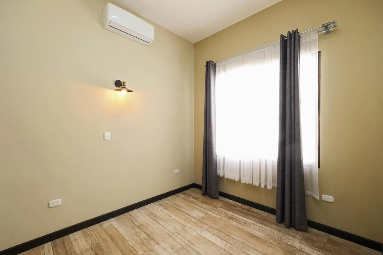 Stunning New 2-Bed, 2-Bath Modern House in La Garita, Alajuela, Built 2022 - image 12