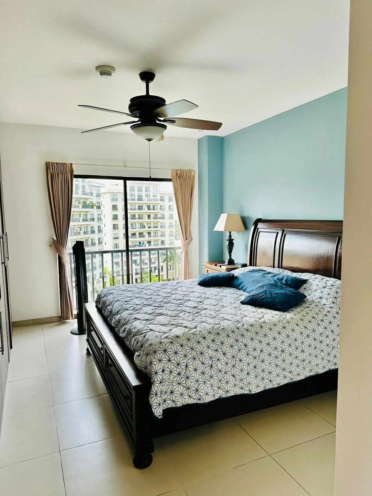 Modern 3-BR Condo in Jaco Bay Gated Community, Wake up to palm trees. End every day with a Pacific Sunset. - image 9