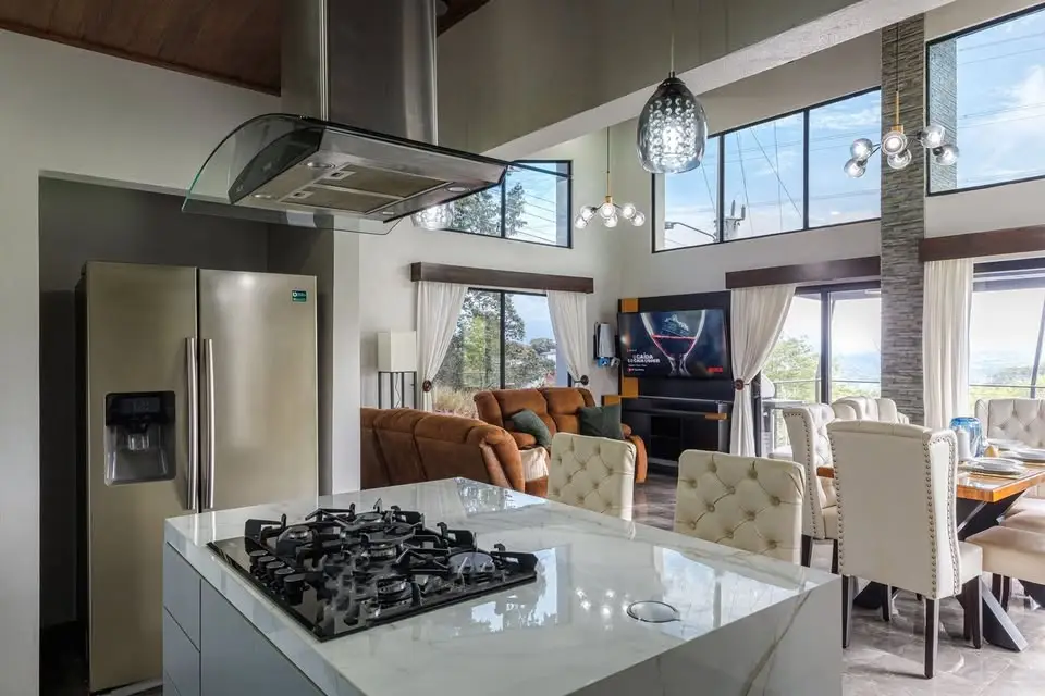 Stunning Modern Hillside Home in Gated Hacienda Natura, Naranjo, Alajuela - image 5