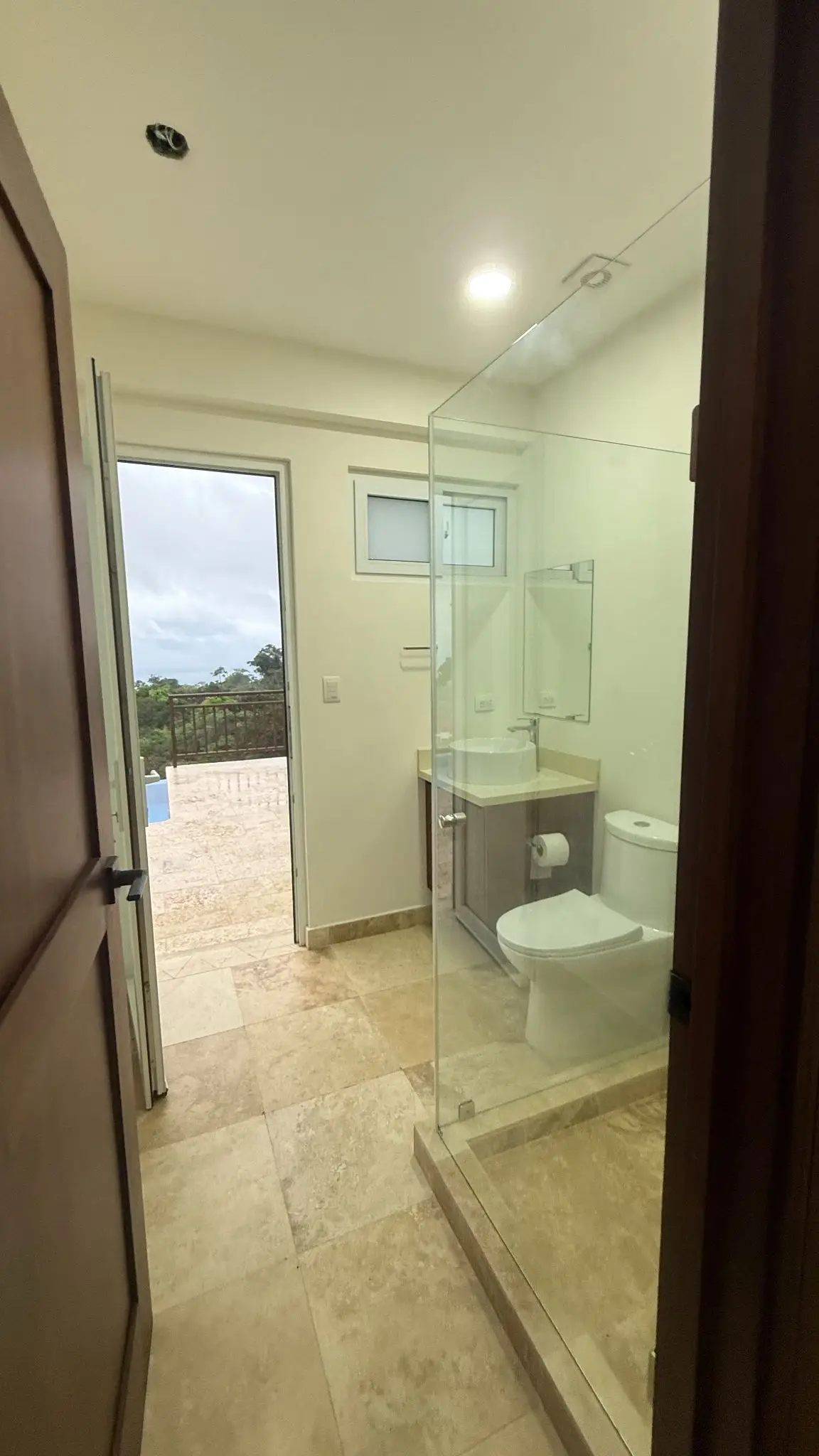 Luxury Oceanview & Mountain Retreat: A Modern 5-Bedroom Haven in Jacó, Costa Rica - image 13