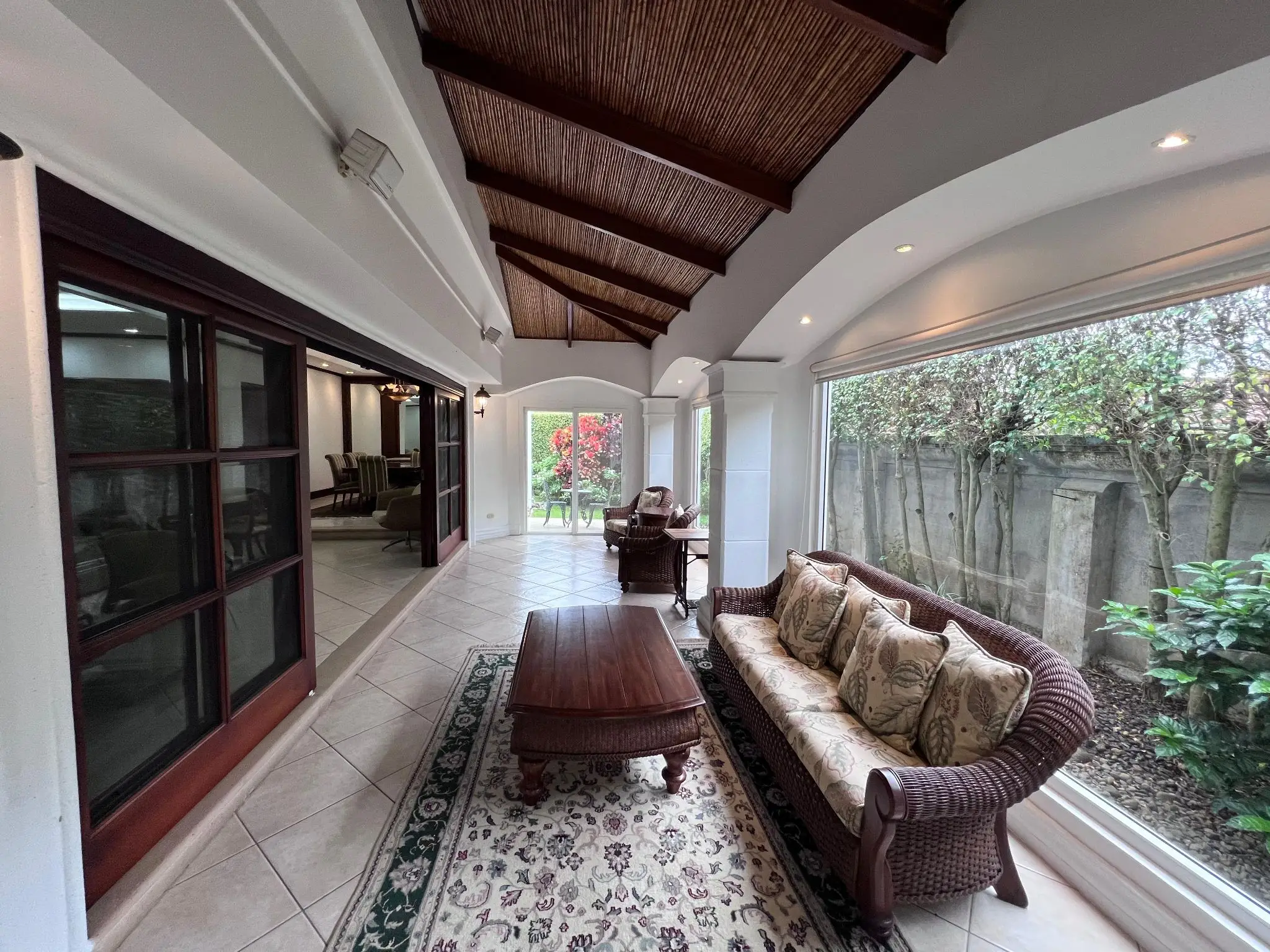Luxury Home in Bosques de Lindora, Santa Ana - image 12