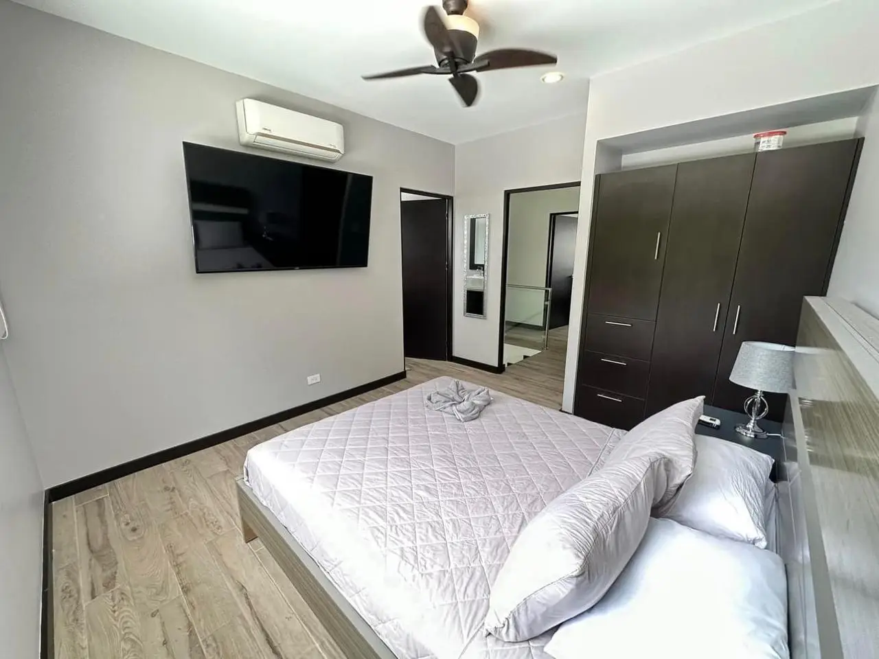 Beautiful Villa with pool in El Residencial Bambu, Puntaleona - image 14