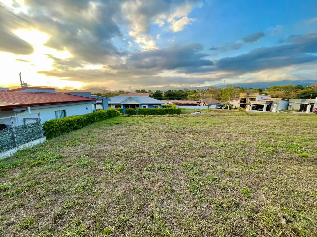 Ideal 200sqm Land Plot in Condominium Altabrisa, Grecia, Alajuela - Build Your Dream - image 3