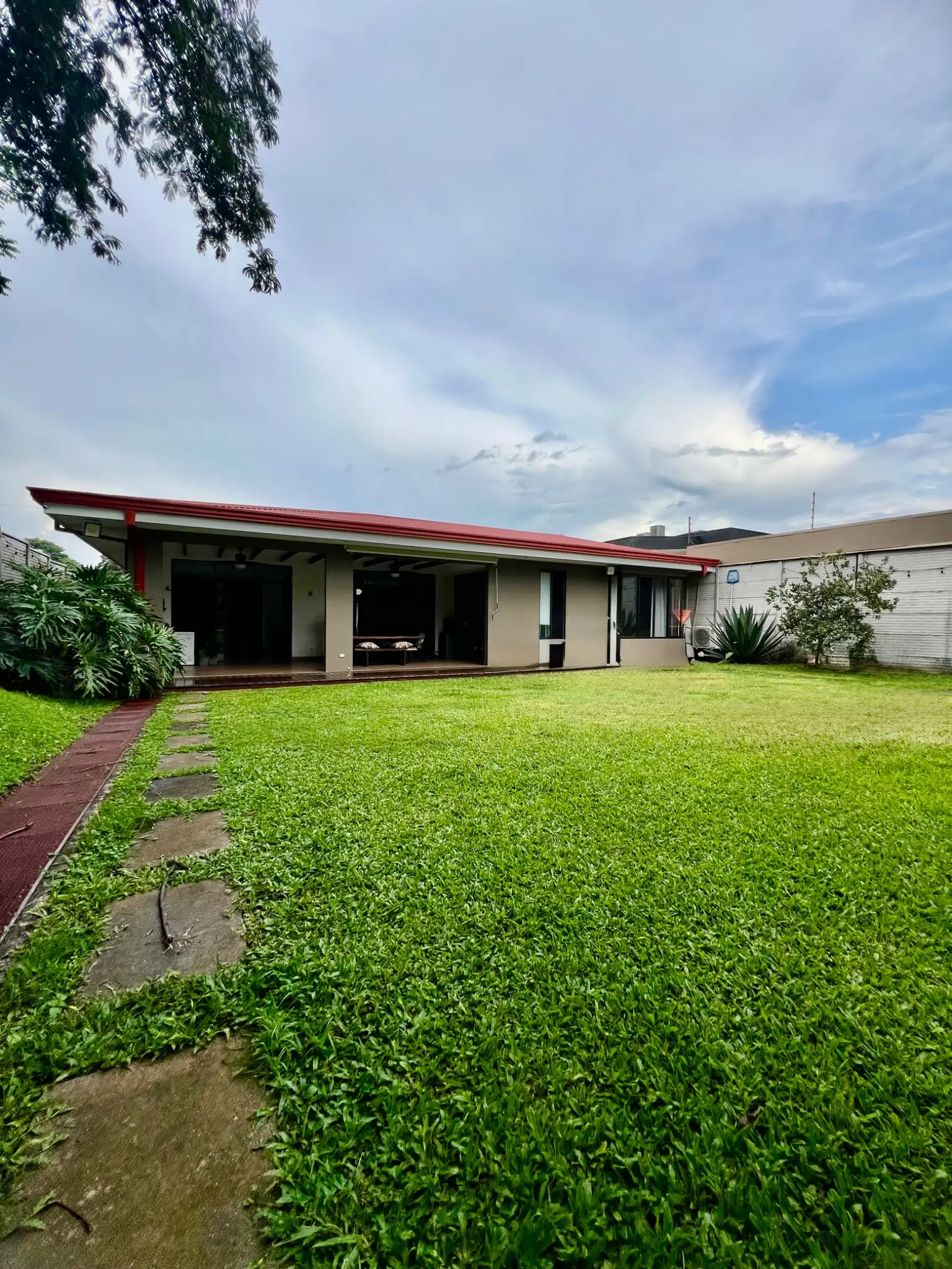 Modern Home in La Garita – Residencial El Bosque - image 5