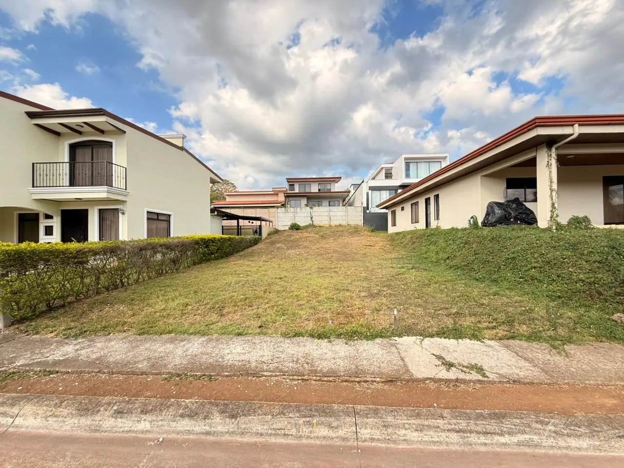 Palmares, Alajuela: Build Your Dream Home on This 250sqm Lot - image 7