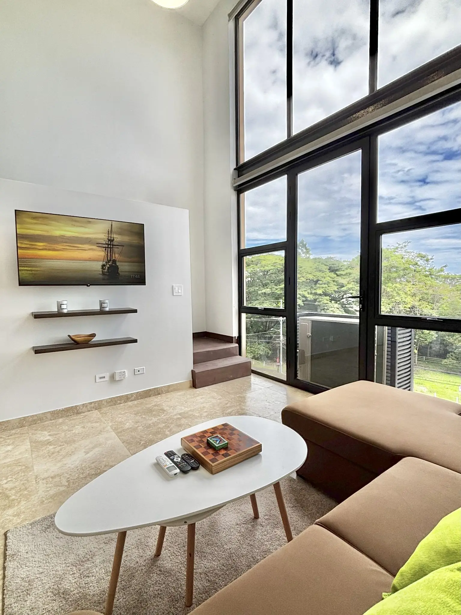 Modern 1-Bed Loft in Jacó with Stunning Ocean Views - image 6