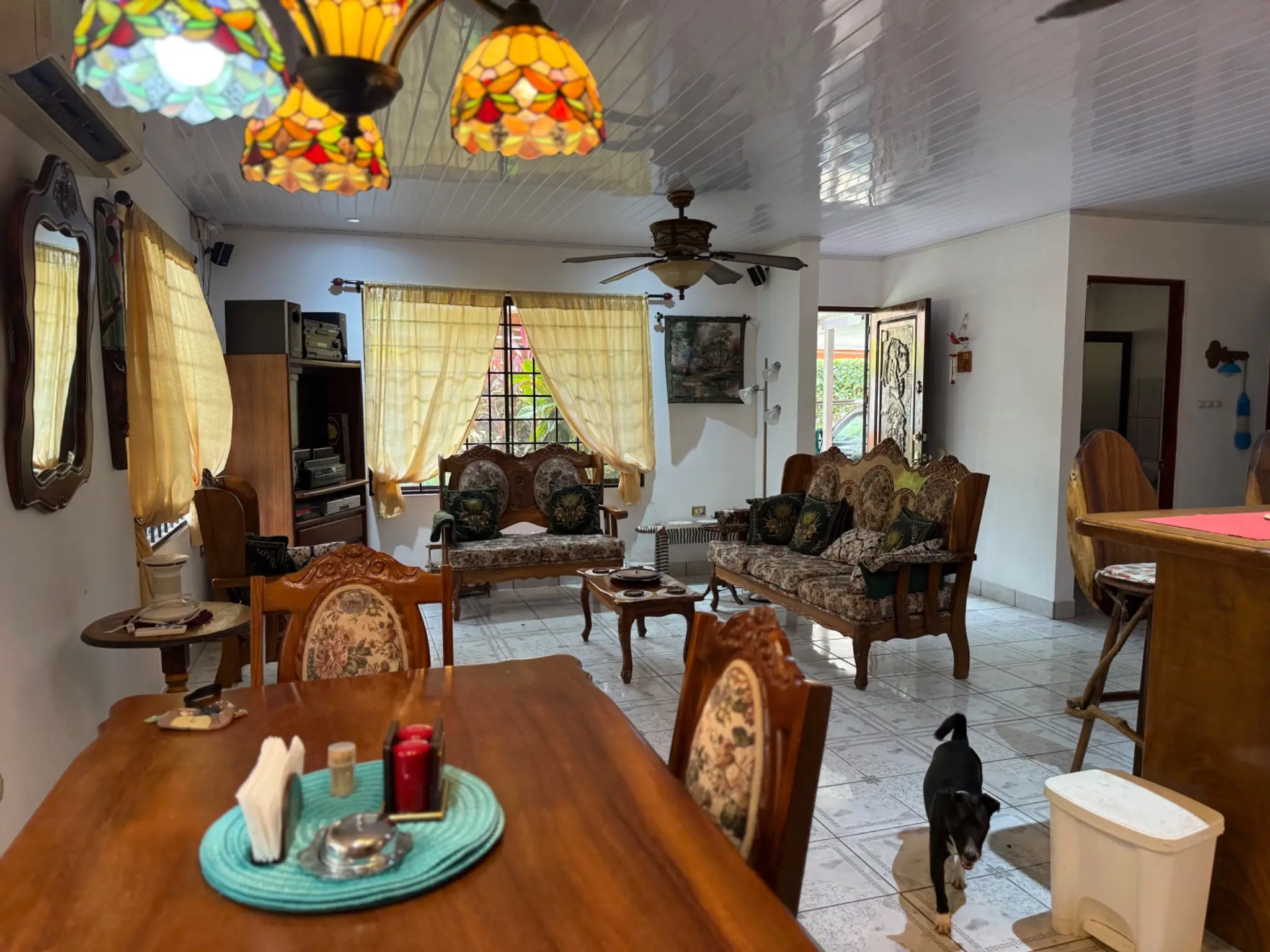 CHARMING  HOME WITH SCENIC FOREST VIEWS  - image 10