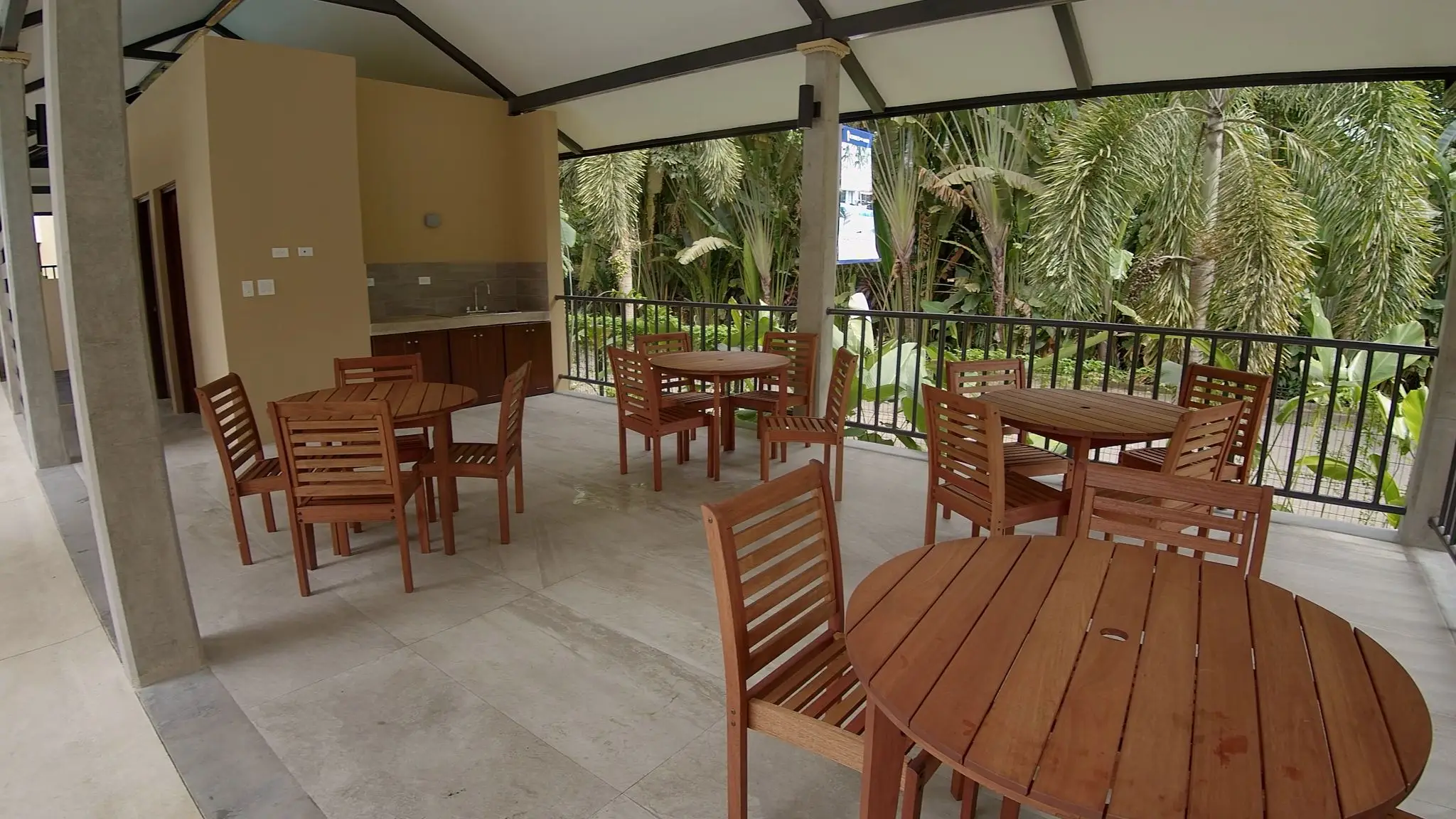 Modern 3-Bedroom Condo in Jacó's  Torres del Mar - image 14