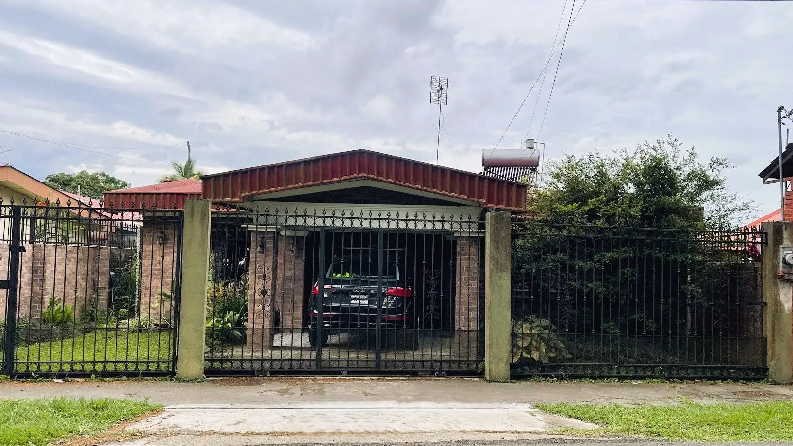 HOUSE FOR SALE IN BUENOS AIRES, PALMARES - image 4