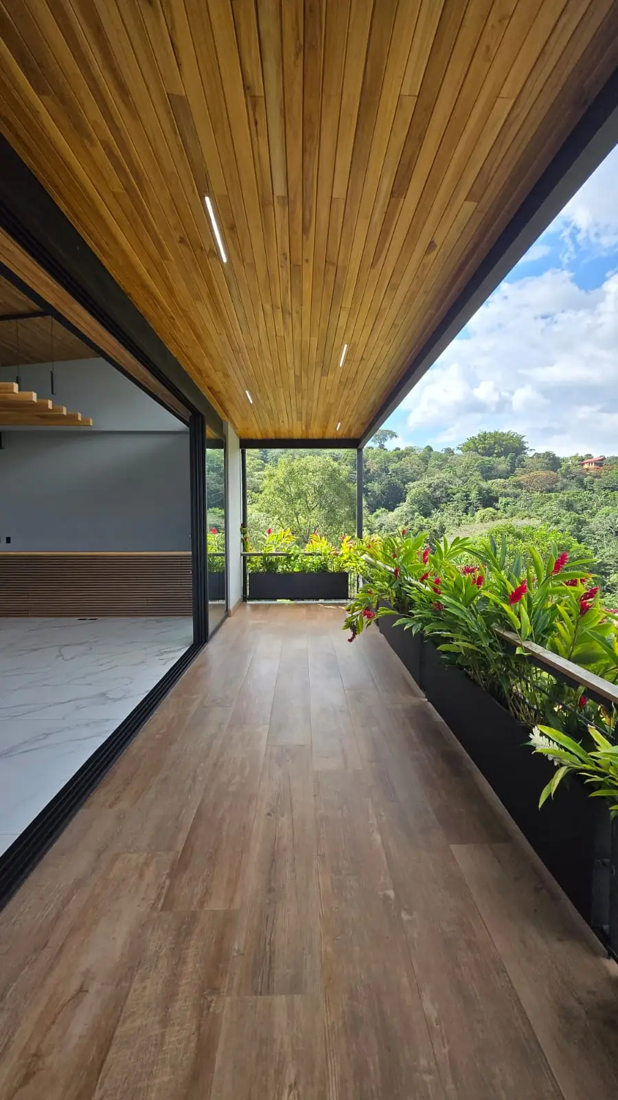 Exclusividad y Naturaleza: Residencia de Lujo con Vistas Panorámicas en Naranjo - image 5
