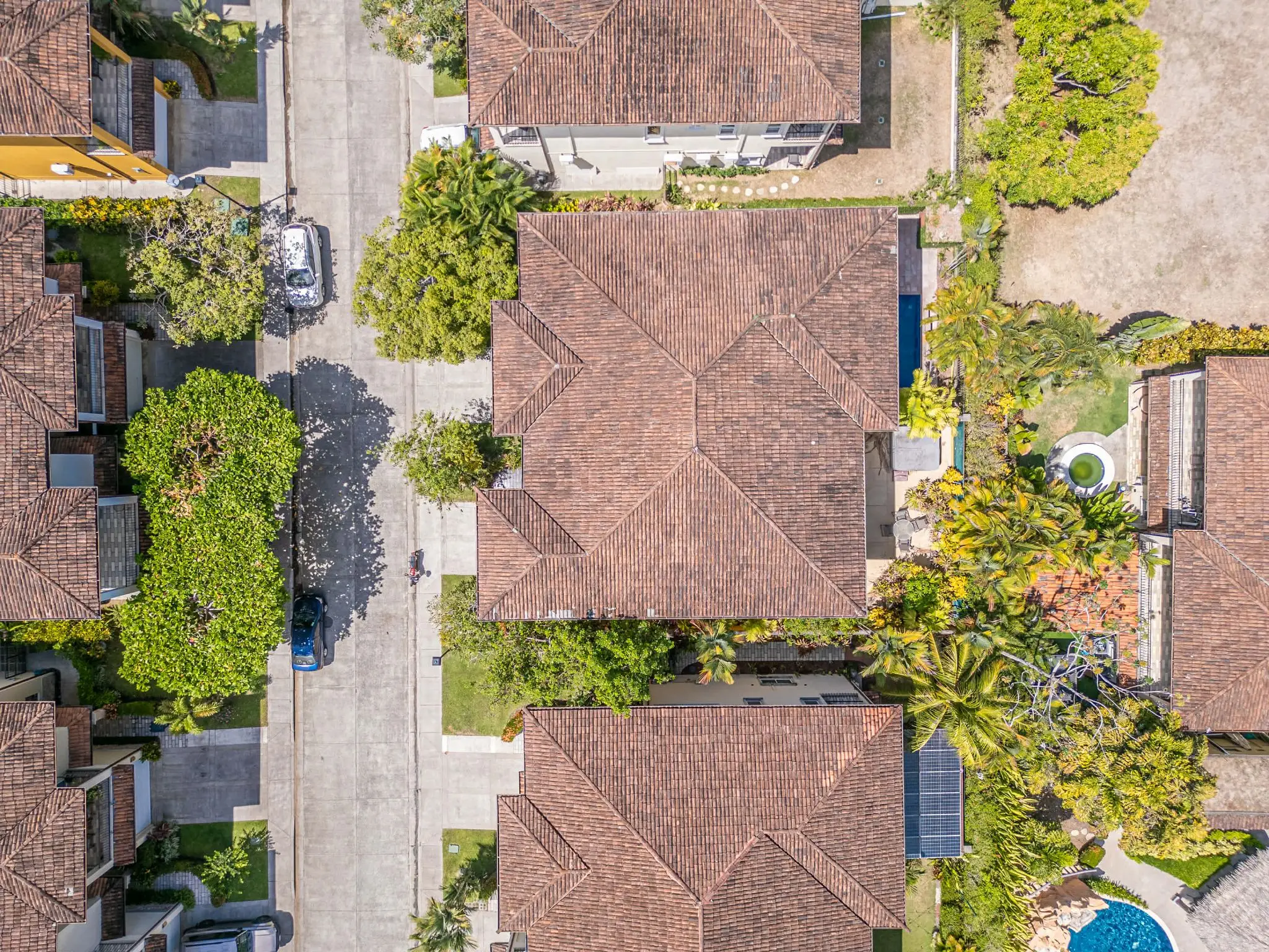 Peaceful and  Secure 3BR Condo with Private Pool in Las Lomas - image 11