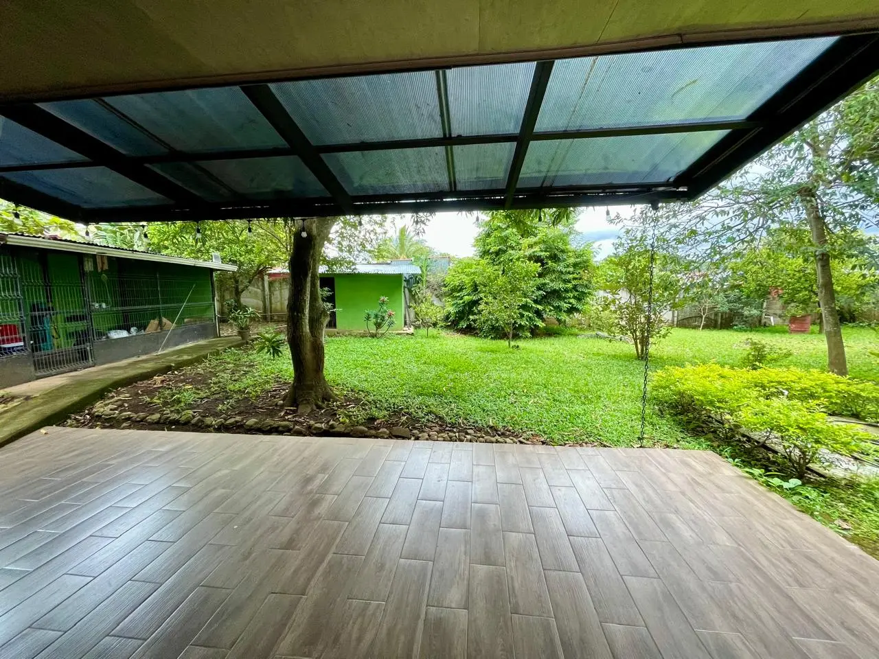 Charming 3-Bedroom Home with Lush Backyard in Grecia, Alajuela - image 3