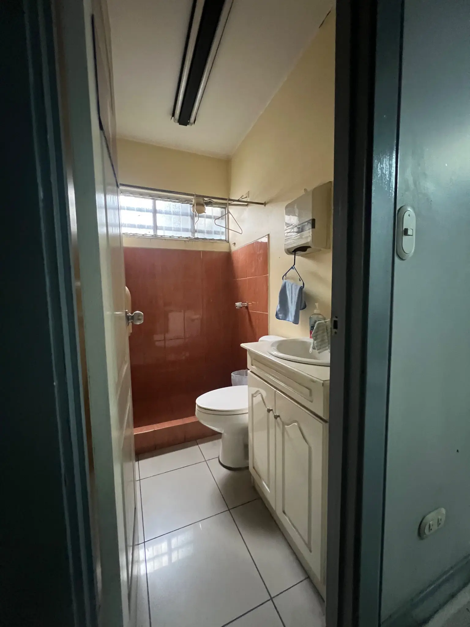 San José Commercial Building: Turnkey Medical & Dental Clinic - image 12