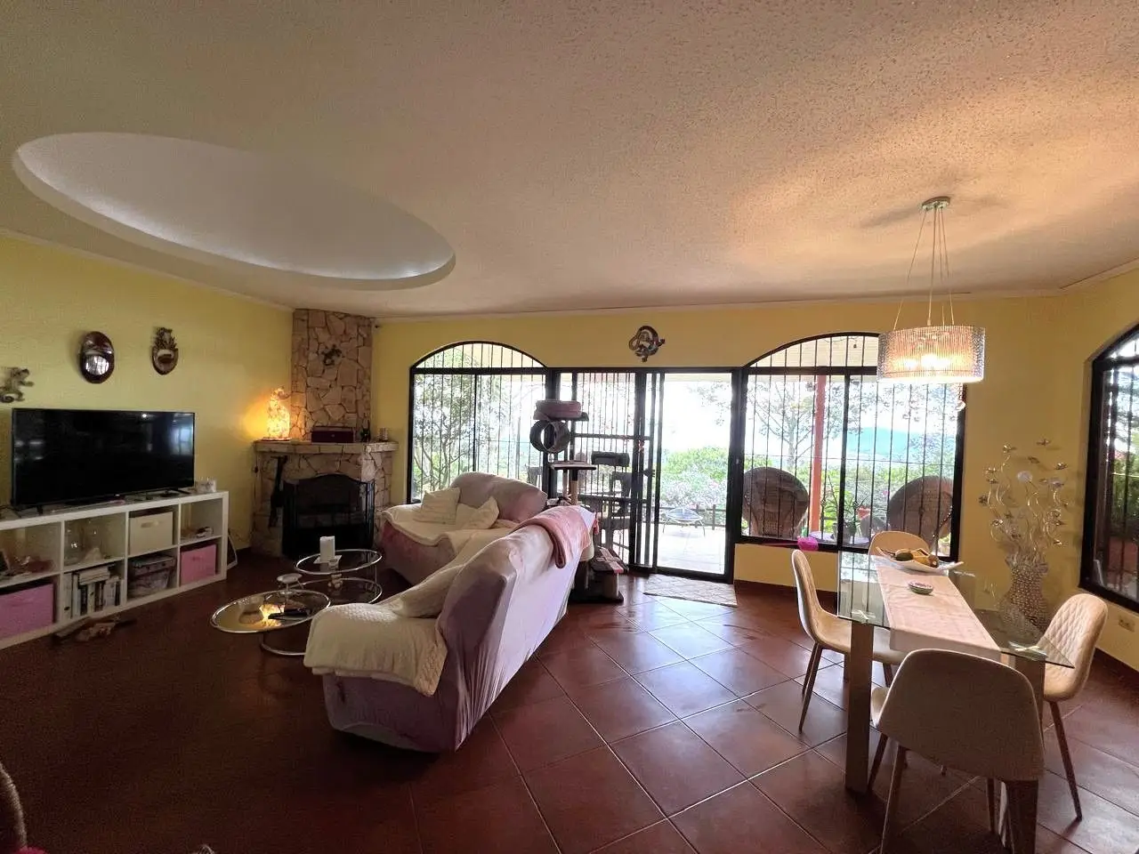 Hillside House with breathtaking Panoramic Valley Views in Santa Bárbara, Heredia - image 7